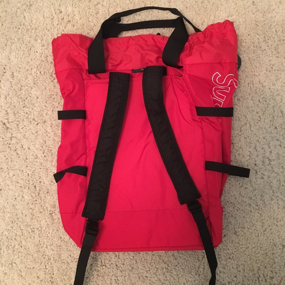 Supreme Red Tote Backpack 🎒 - Picture 2 of 5